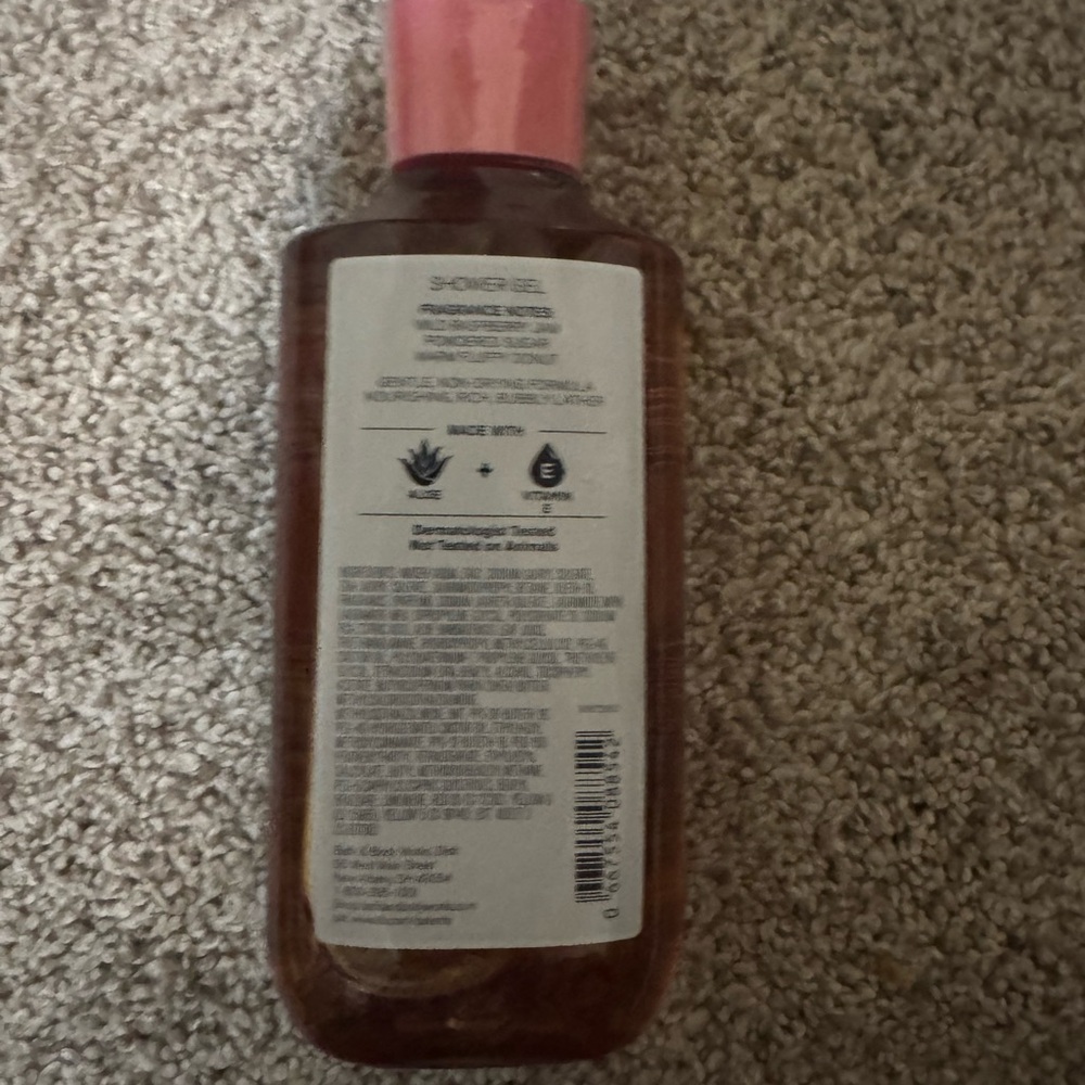 Bath & Body Works Raspberry Jam Donut Shower Gel - Picture 3 of 3
